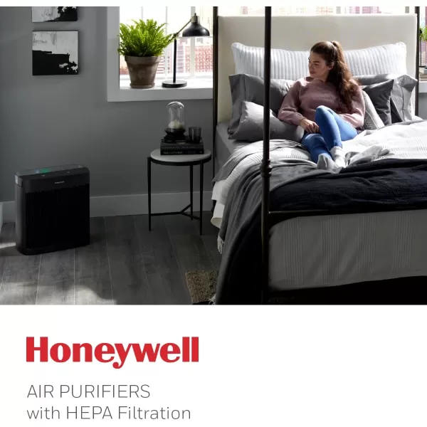 Honeywell InSight HEPA Air Purifier with Air Quality Indicator and Auto Mode, Large Rooms, Bedrooms, Home , Black - Reduces Airborne Allergens, Smoke, Dust, Pollen, Pet Dander, HPA5200B