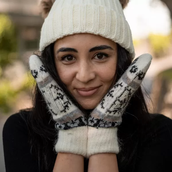 Verabella Womens Mittens Cold WeatherFair Isle Knit Sherpa Lined Winter MittensBlackWhite Mittens