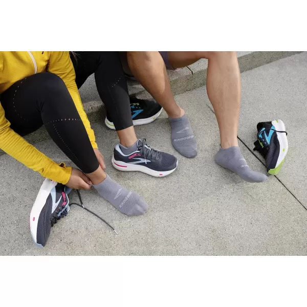 Brooks RunIn No Show Socks I Men ampamp Women Performance Athletic Running Socks I Comfort Fit 3Pack SetAsphalt