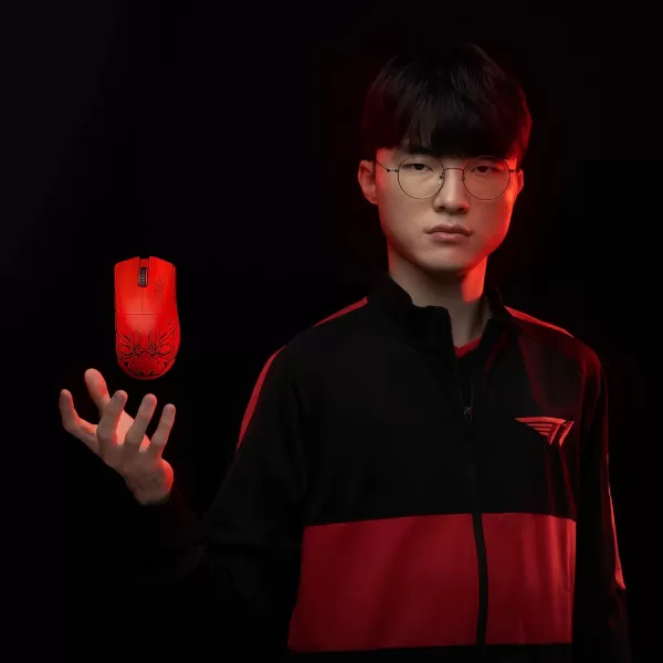 Razer DeathAdder V3 Pro Wireless Gaming Mouse  Hyperpolling Wireless Dongle 63g Ultra Lightweight  Focus Pro 30K Optical Sensor  Optical Switches Gen35 Programmable Buttons  BlackFaker Edition