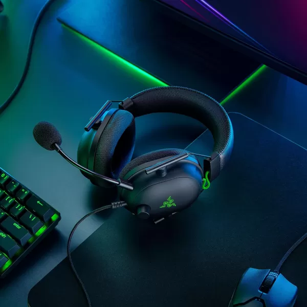 Razer BlackShark V2 Gaming Headset THX 71 Spatial Surround Sound  50mm Drivers  Detachable Mic  for PC PS4 PS5 Switch Xbox One Xbox Series XS  35mm Audio Jack ampamp USB DAC  Black