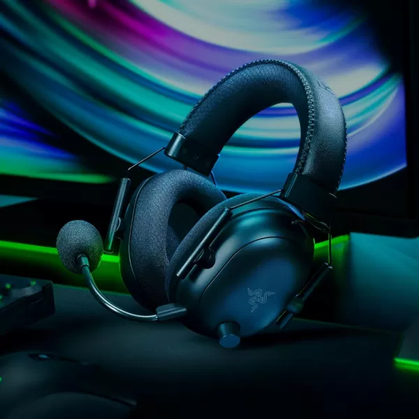 Razer BlackShark V2 Pro Wireless Gaming Headset THX 71 Spatial Surround Sound  50mm Drivers  Detachable Mic  for PC PS5 PS4 Switch Black