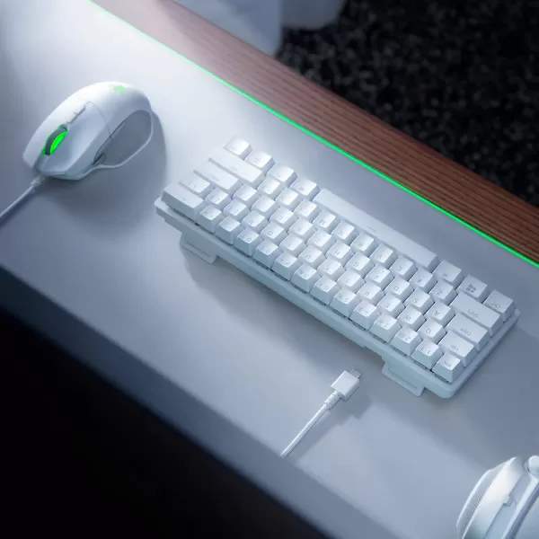 Razer Goliathus Extended Chroma Gaming Mouse Pad Customizable Chroma RGB Lighting  Soft Cloth Material  Balanced Control ampamp Speed  NonSlip Rubber Base  Quartz PinkMercury White