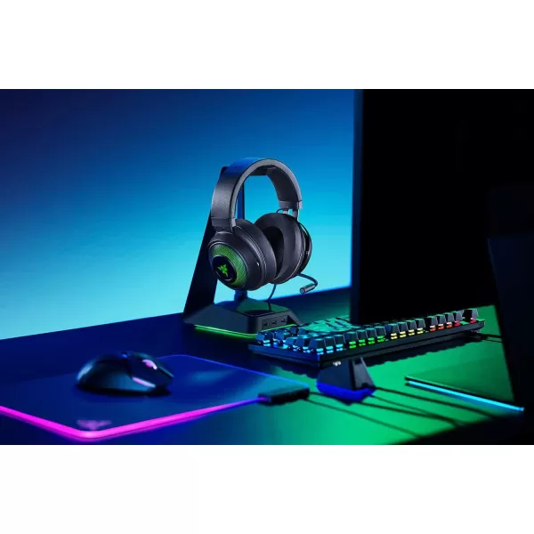 Razer Kraken Ultimate  USB Gaming Headset Gaming Headphones for PC PS4 and Switch Dock with Surround Sound ANC Microphone and RGB ChromaClassic Black
