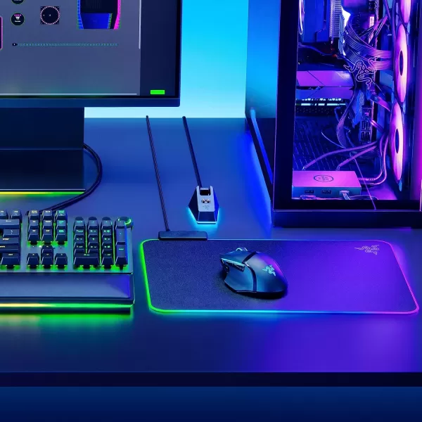 Razer Mouse Charging Dock Chroma Magnetic Dock with Charge Status RGB Lighting  AntiSlip Gecko Feet  Powered by Razer Chroma  Classic Black