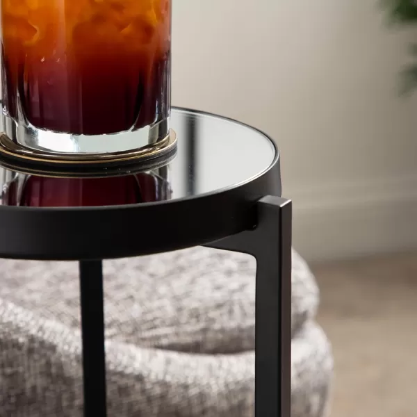 Kate and Laurel Aguilar Modern Round Drink Table 8 x 8 x 23 Blue and Silver Small Accent Table for Use as Plant Pedestal Stand with Agate Stone TabletopBlack
