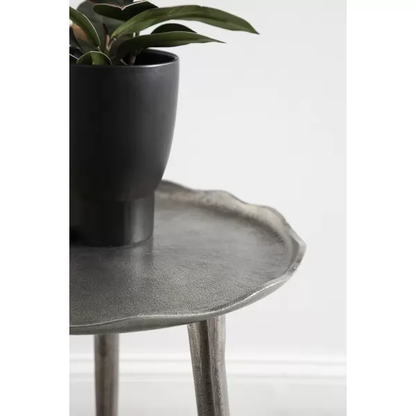 Kate and Laurel Alessia Modern Round Metal Side Table 15 x 15 x 22 Black Decorative Cast Aluminum End Table with Deckled Edge for Bedroom Nightstand or Living Room AccentSilver