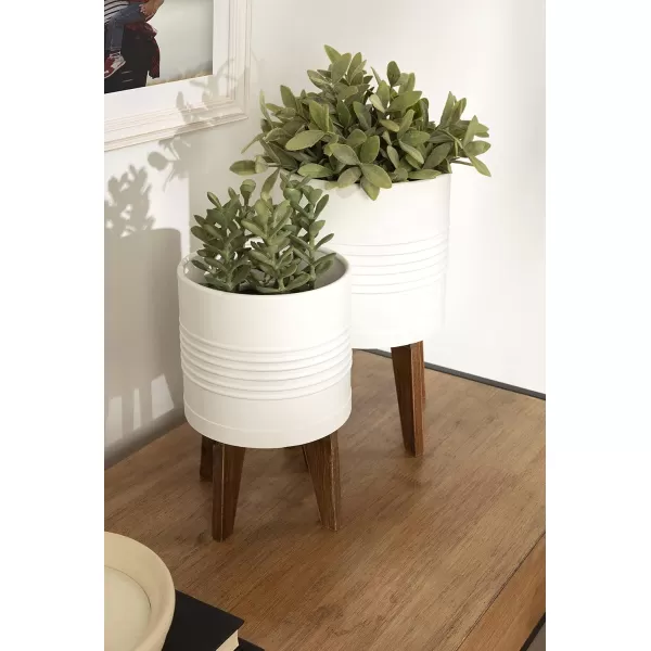 Kate and Laurel Gavri Rustic Farmhouse Metal and Wood Tabletop Planter Set 2 Piece White Decorative Metal Planter Centerpiece for TableWhiteRustic Brown