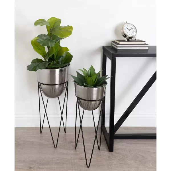 Kate and Laurel Mantua Modern Metal Planter Set Set of 2 Black and Silver Decorative Planter with Stand Collection