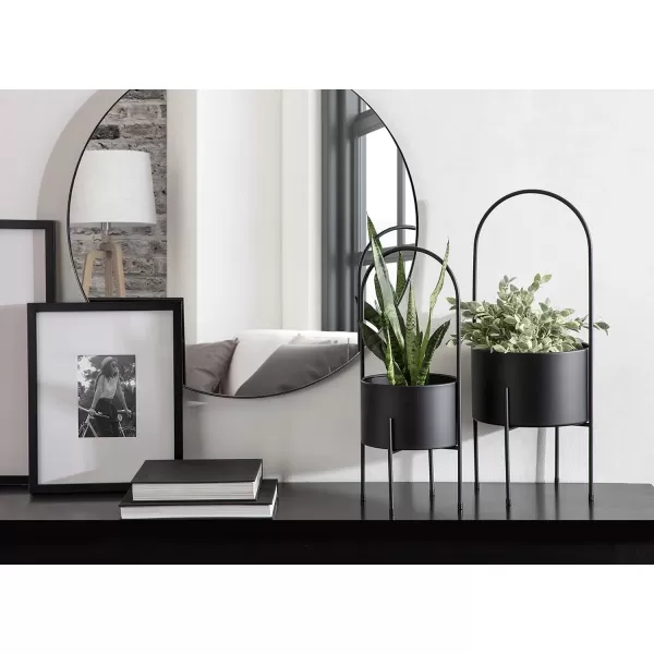 Kate and Laurel Peeto Modern Planter Set Set of 2 Black Decorative Freestanding Planters for Indoor PlantsBlack