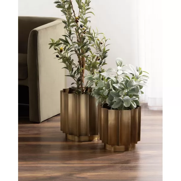Kate and Laurel Scalone Modern TwoPiece Metal Outdoor Planter Set Set of 2 Black Decorative Metal Planters for Indoor Or Outdoor Plants with Scalloped Base for Patio Plant DecorGold