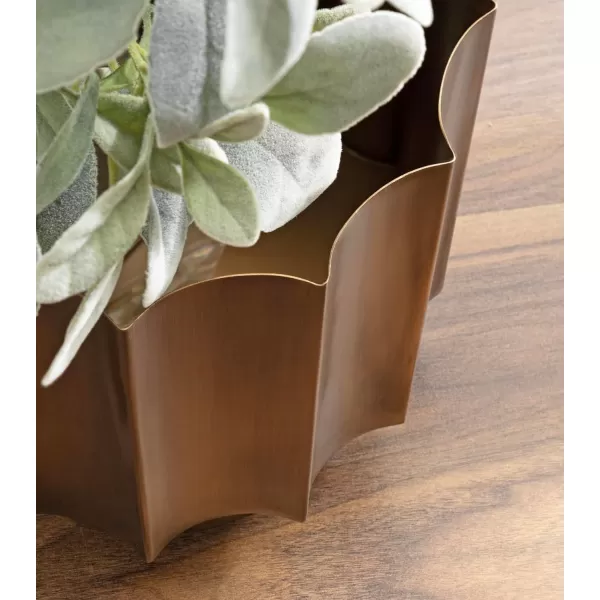 Kate and Laurel Scalone Modern TwoPiece Metal Outdoor Planter Set Set of 2 Black Decorative Metal Planters for Indoor Or Outdoor Plants with Scalloped Base for Patio Plant DecorGold