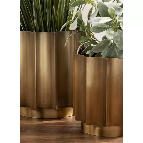 Kate and Laurel Scalone Modern TwoPiece Metal Outdoor Planter Set Set of 2 Black Decorative Metal Planters for Indoor Or Outdoor Plants with Scalloped Base for Patio Plant DecorGold