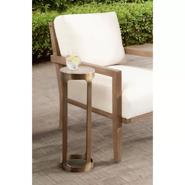 Kate and Laurel Dahl Modern Metal Round Outdoor Drink Table 8 x 8 x 23 Antique Brass Circle Accent Pedestal Patio Mini Table for Use as Living Room Plant Stand or Small Bedroom NightstandGold
