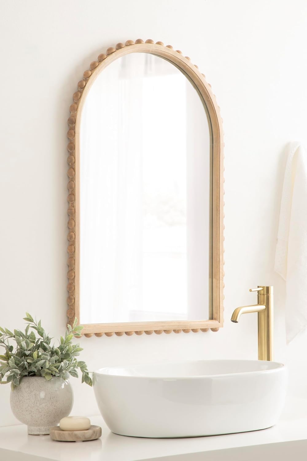 imageKate and Laurel Beadbrook Modern Beaded Arched Mirror 20 x 30 Black Transitional Arch Wall Mirror for Use as Bathroom Mirror or Entryway Mirror DecorNatural