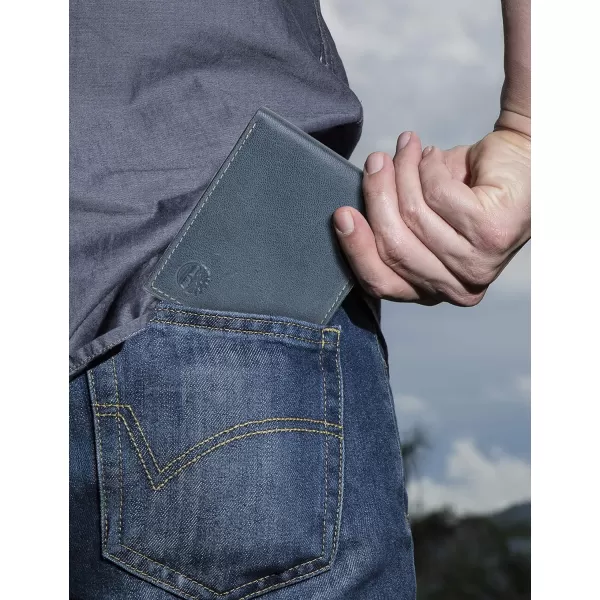 Timberland Men's Leather Wallet with Attached Flip Pocket)